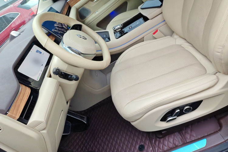 鸿蒙智行 问界M7 2024款 1.5T 后驱Plus版 5座中控内饰19