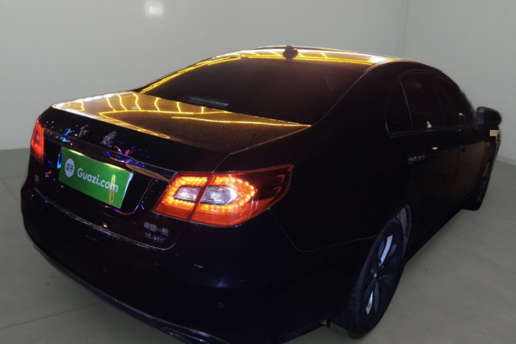 红旗H7 2015款 2.0T 豪华型车身外观7