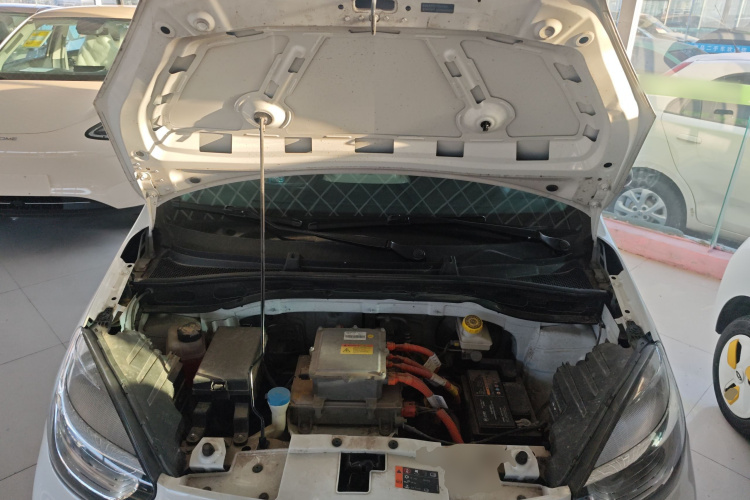 荣威 科莱威CLEVER 2022款 311km元气啵啵版机舱底盘24