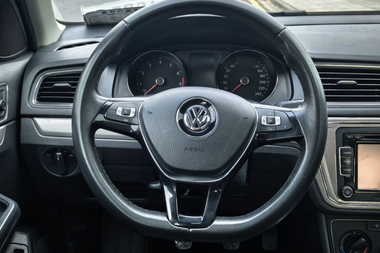 大众 朗逸 2017款 1.6L 手动舒适版中控内饰7005