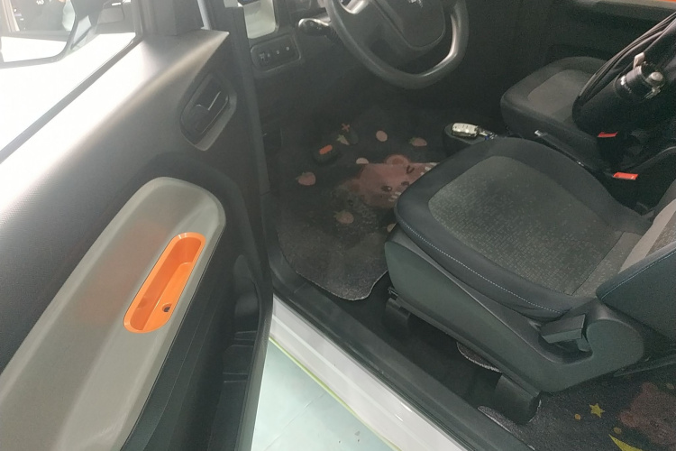 五菱汽车 宏光MINIEV 2022款 轻松款 三元锂中控内饰20