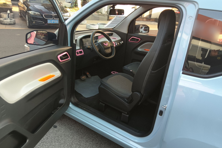 五菱汽车 宏光MINIEV 2020款 自在款 磷酸铁锂中控内饰7003