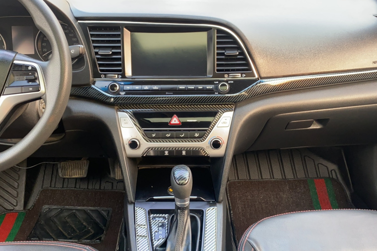 现代 领动 2016款 1.6L 自动智炫·精英型局部细节16