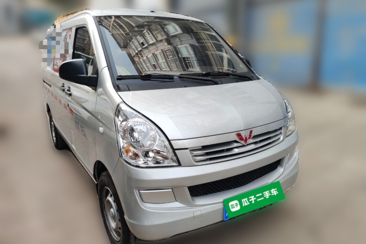 五菱汽车 五菱荣光S 2023款 1.5L 基本型封窗车 2座车身外观3