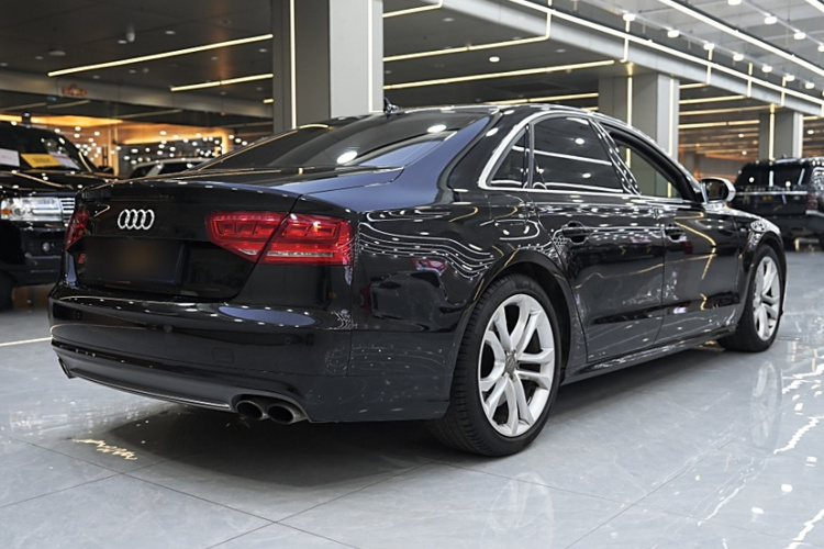 奥迪S8 2013款 S8 4.0TFSI quattro车身外观6003