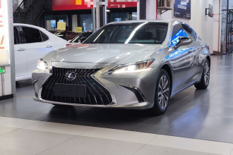 雷克萨斯ES 2023款 260 卓越版