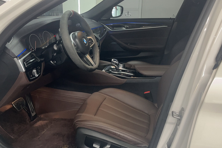 宝马5系 2019款 改款 525Li M运动套装中控内饰7002