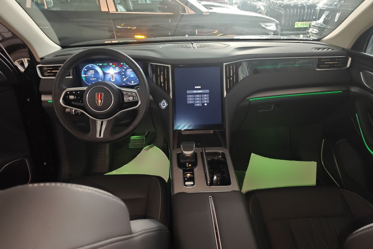 红旗HS7 PHEV 2024款 2.0T PHEV 四驱旗畅版 6座中控内饰12