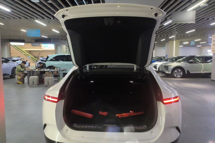 阿维塔12 2025款 Max纯电版机舱底盘23