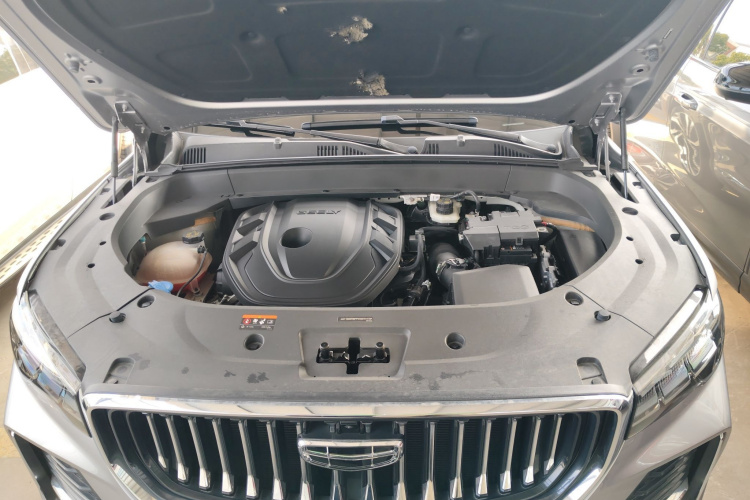 吉利汽车 星越L 2023款 2.0TD 高功自动两驱旗舰型机舱底盘24