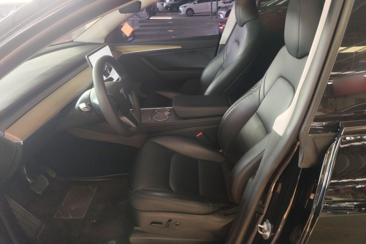 特斯拉 Model Y 2022款 改款 长续航全轮驱动版局部细节19