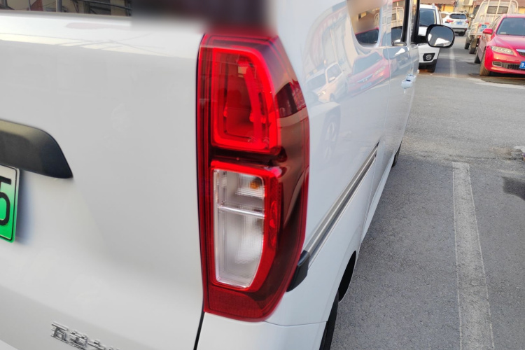 五菱汽车 五菱之光新能源 2025款 201km 标准型车身外观9