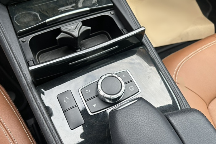 奔驰CLS 2015款 CLS 320中控内饰7008