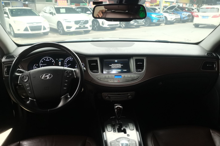 现代 劳恩斯 2012款 3.0L GDI尊贵版中控内饰12