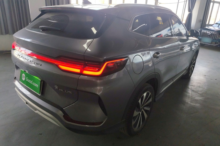 比亚迪 宋PLUS新能源 2023款 冠军版 DM-i 110KM 旗舰型车身外观6005