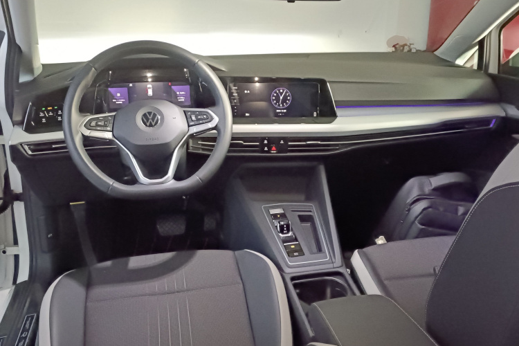 大众 高尔夫 2023款 改款 280TSI DSG Pro中控内饰7002