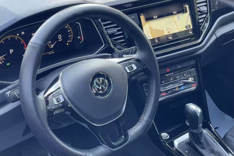 大众 T-ROC探歌 2020款 280TSI DSG两驱豪华型中控内饰7001