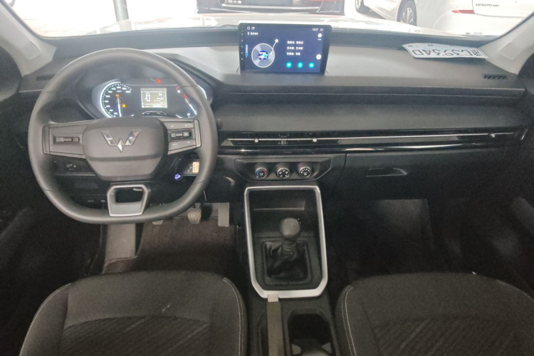 五菱汽车 五菱星驰 2022款 1.5L 手动自由型中控内饰12