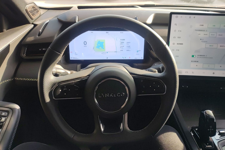 领克03 2025款 2.0TD DCT冠军版Pro中控内饰13