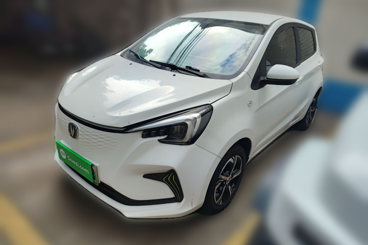 长安欧尚 奔奔E-Star 2020款 心动版 三元锂车身外观1