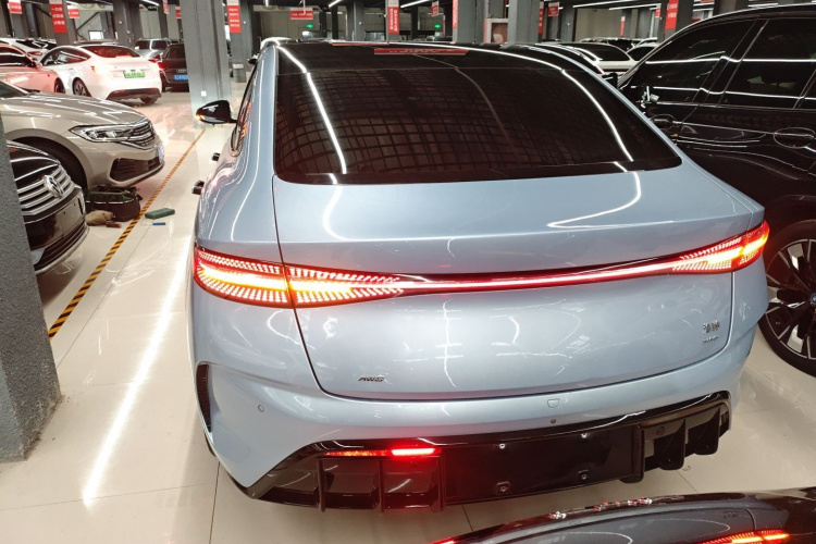 比亚迪 海豹 2022款 650km 四驱性能版车身外观6004