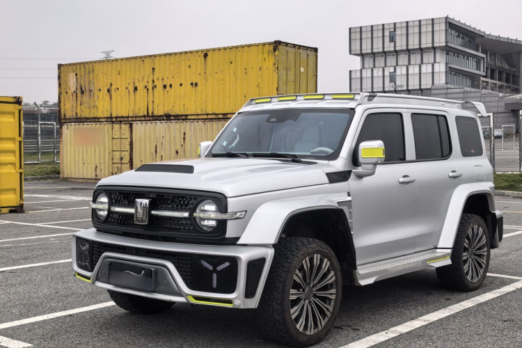 超境汽车 共创坦克300 2021款 2.0T 赛博坦克车身外观1