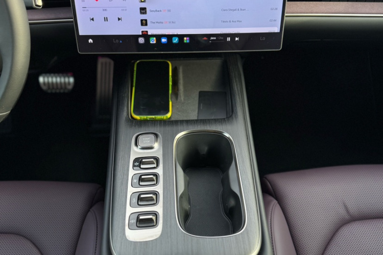 小米汽车 小米SU7 2024款 四驱超长续航高阶智驾Max版中控内饰7005