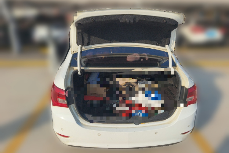 别克 英朗 2015款 18T 双离合豪华型中控内饰23