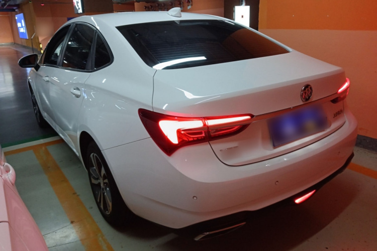 别克 威朗 2020款 20T CVT领先型车身外观4