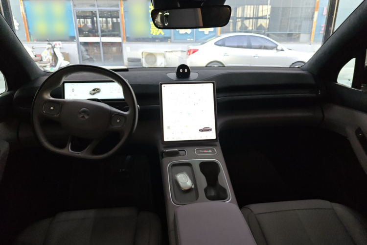 蔚来EC6 2024款 75kWh中控内饰12