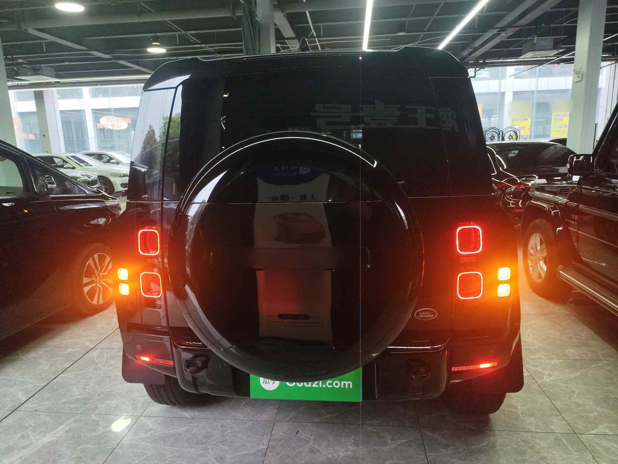 路虎卫士 2024款 110 3.0T P400 X-DYNAMIC HSE(3)