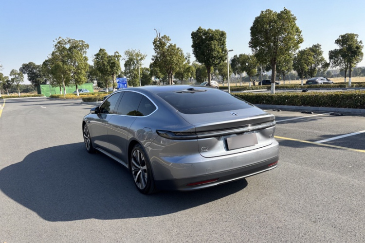 蔚来ET7 2024款 75kWh 行政版车身外观6005