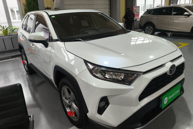 丰田 RAV4荣放 2020款 2.0L CVT两驱风尚版车身外观6002