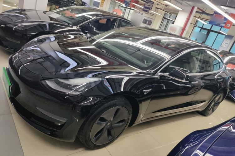 特斯拉 Model 3 2020款 改款 长续航后轮驱动版车身外观4