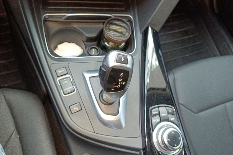 宝马3系 2016款 320Li 时尚型局部细节18