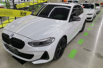 宝马1系 2023款 125i M运动曜夜版