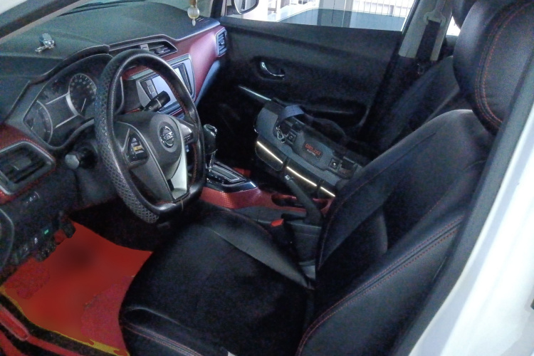 日产 蓝鸟 2016款 1.6L CVT智酷版中控内饰19