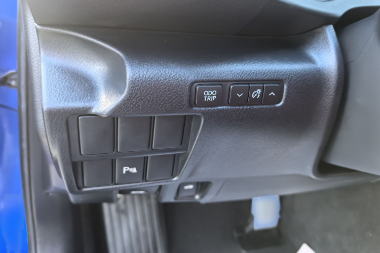 雷克萨斯IS 2015款 200t F SPORT中控内饰7008