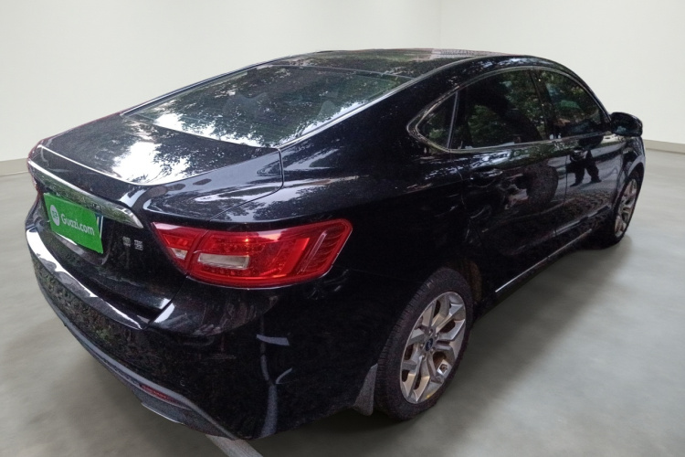 吉利汽车 博瑞 2015款 1.8T 尊贵型车身外观7
