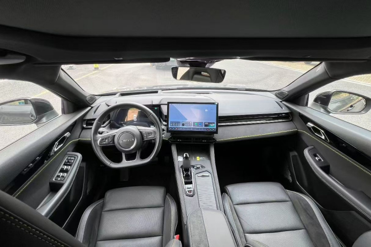 领克03 2023款 2.0TD DCT劲Halo中控内饰7003