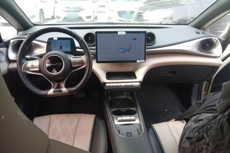 比亚迪 海豚 2024款 荣耀版 420km 时尚版中控内饰7002