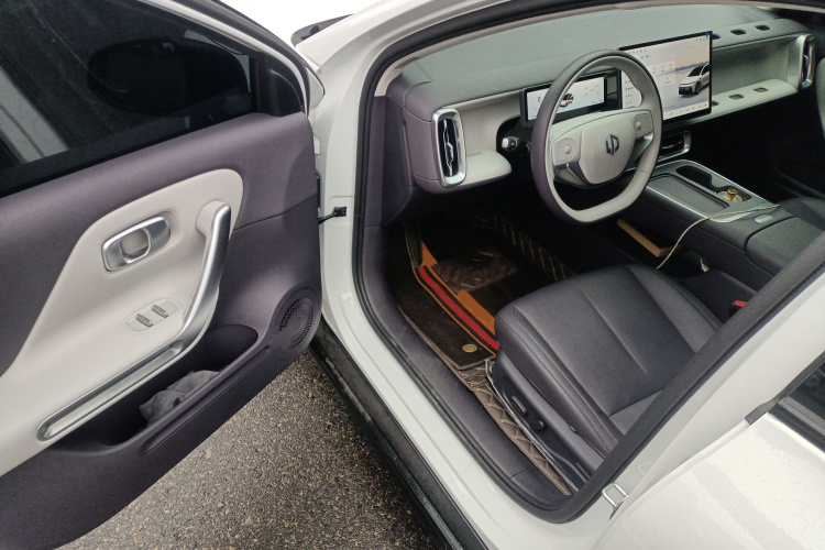 零跑汽车 零跑B01 2025款 650悦享版中控内饰20