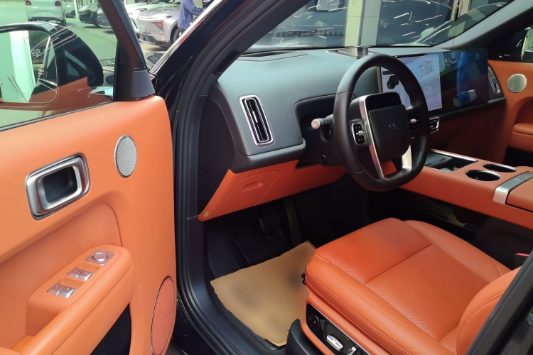 理想汽车 理想L8 2023款 Pro中控内饰20