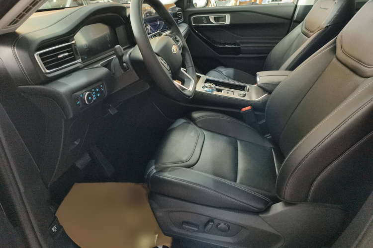 福特 探险者 2025款 2.3T EcoBoost 四驱穿越版 5座中控内饰7002