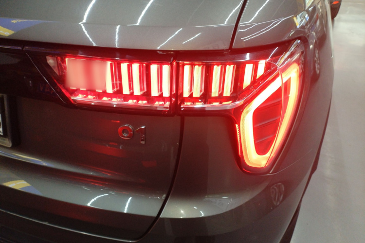 领克01 2021款 2.0TD 两驱型Pro车身外观9