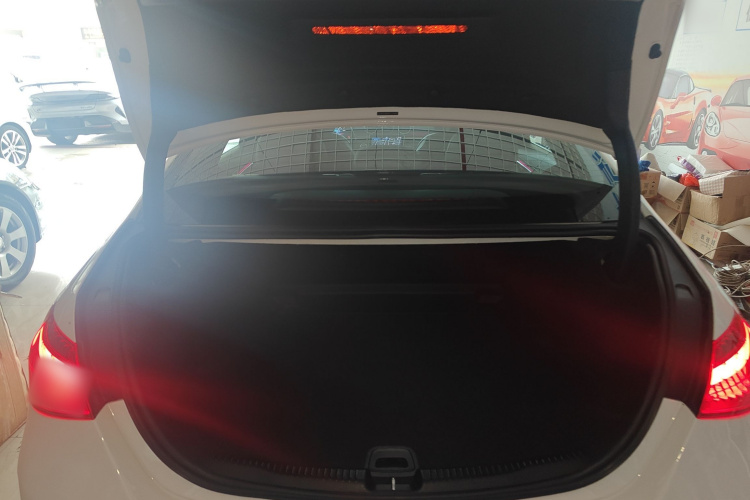 奔驰C级 2023款 C 200 L 运动版局部细节23