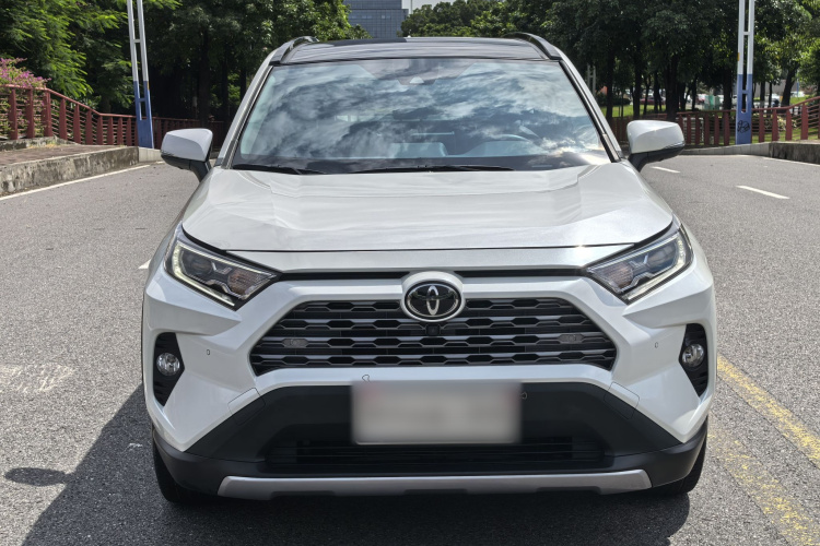 丰田 RAV4荣放 2020款 2.0L CVT四驱尊贵版车身外观6002