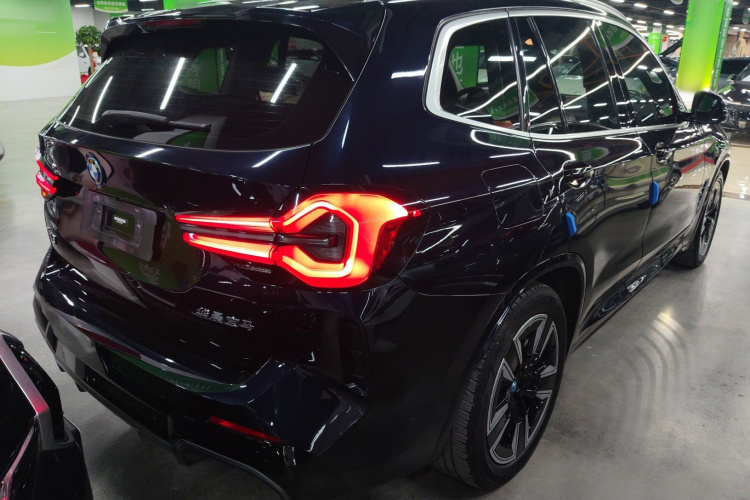 宝马iX3 2022款 领先型车身外观6005