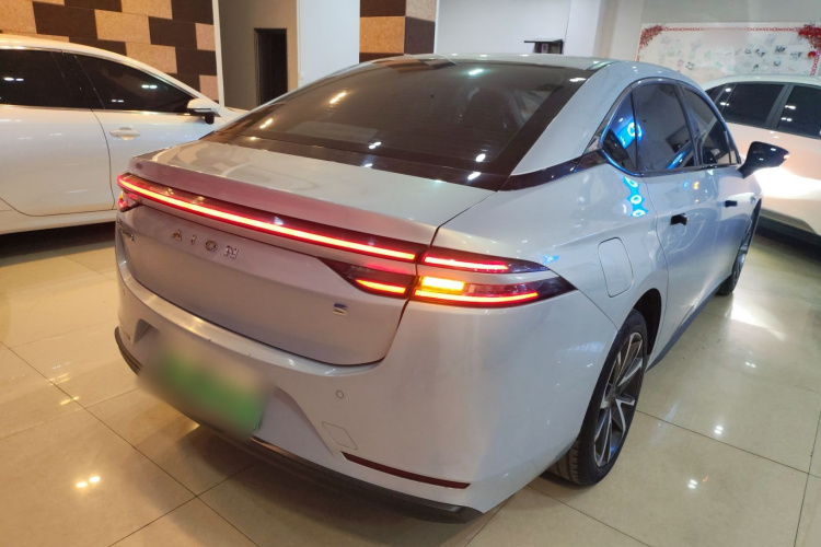 埃安 AION S Plus 2023款 70 智领版 磷酸铁锂车身外观6005