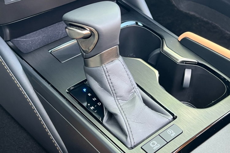 雷克萨斯ES 2022款 200 卓越版局部细节18